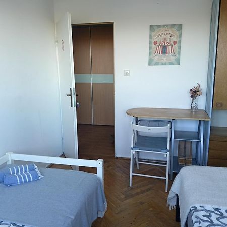 Hostel Lemuria Pokoje Wlk Niedzwiedzicy Lehnice Exteriér fotografie
