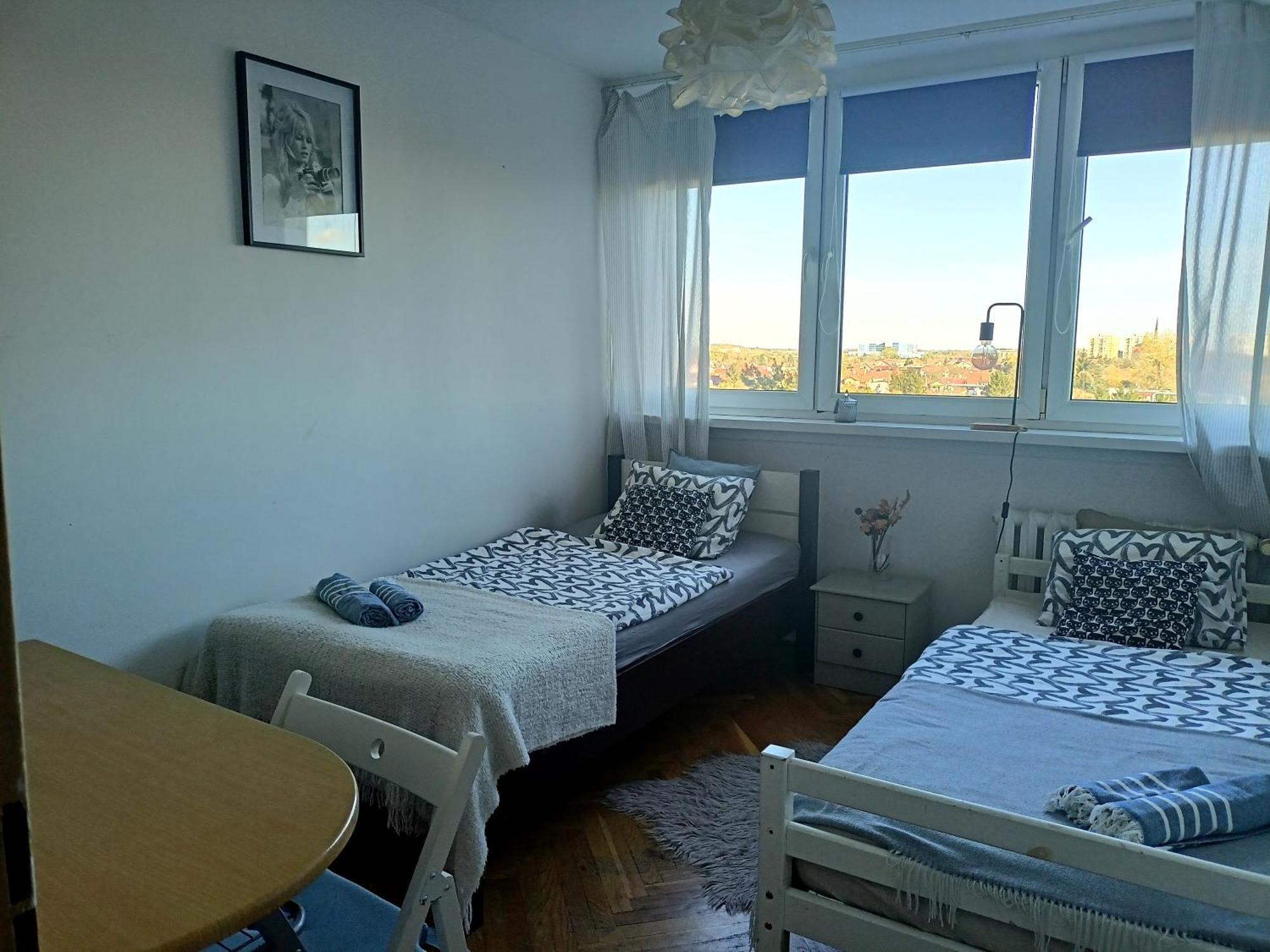 Hostel Lemuria Pokoje Wlk Niedzwiedzicy Lehnice Exteriér fotografie